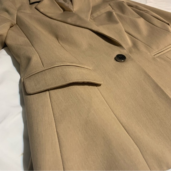 New York & Company 7th Avenue Design Studio Tan/Brown Blazer/Jacket. Size 8. - Picture 10 of 16